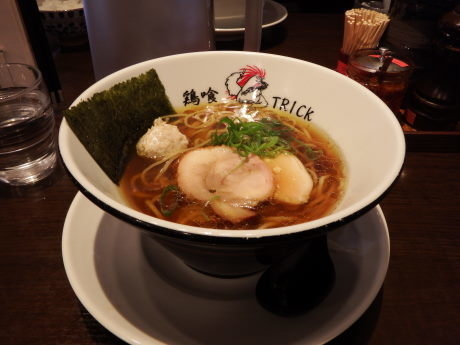 「鶏の醤油らーめん」@鶏喰～TRICK～の写真