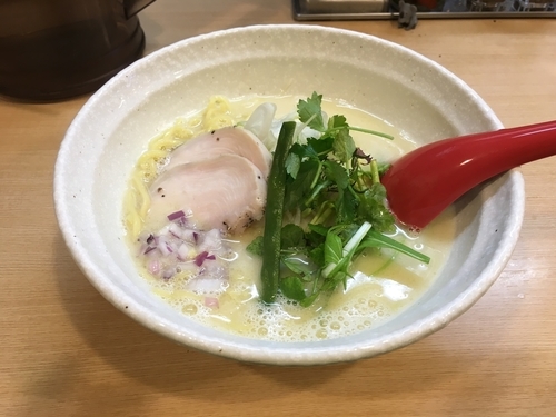 「鶏骨塩らーめん」@らーめん 桑嶋の写真