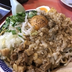 まぜそば（醤油）400g、ニンニク、脂多め、マヨネーズ別盛り