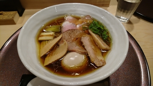 「特上醤油らぁ麺　1,400円」@赤羽 山雄亭の写真