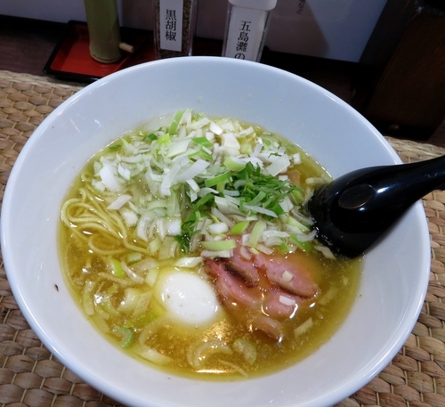 「壱富士ラーメン・鶏油+葱+味玉(1,000円）」@ONLY ONE NOODLE 壱富士の写真