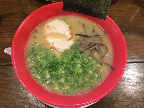 「博多とんこつらーめん＋替玉」@博多長浜らーめん とんこつとん太の写真