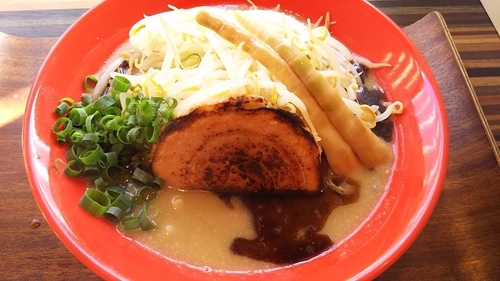 「黒とんそば」@麺屋 輝之介の写真