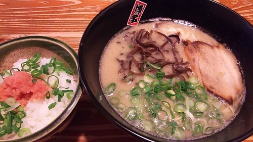 「博多ラーメン（固め）＋ミニ明太ごはん」@博多ラーメン 田中の写真