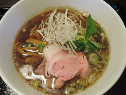 「鶏そば」@自家製麺 Rootsの写真