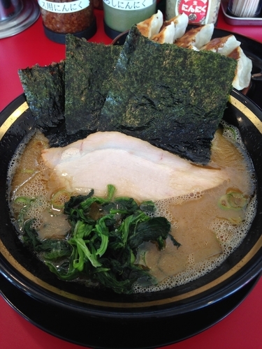 「ラーメン 餃子8ケ」@家系ラーメン 熊田家の写真