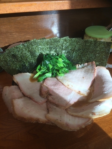 「中盛りチャーシュー麺のり、チャーシュー増し」@末廣家の写真