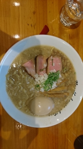 「背脂煮干し」@麺庵ちとせの写真