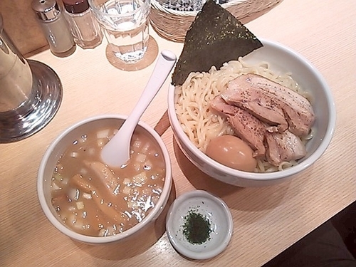 「ホタテの69つけ麺（大）＋特製おらが」@SHINBASHI おらがの写真