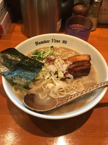 「濃厚らーめん(煮干)800円+大盛100円」@麺Dining Number Nine 09の写真