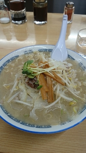「味噌ラーメン８５０円+大盛100円」@味の三平の写真