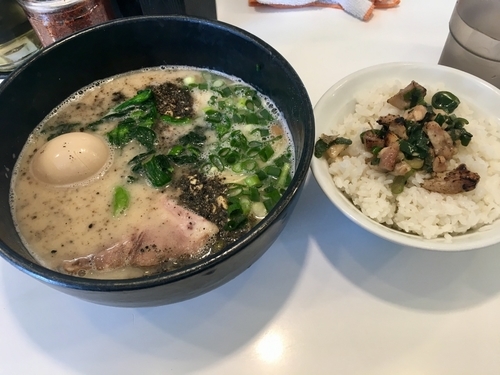 「ぐうたら麺 ¥680+賄い飯サービス+味玉サービス」@ぐうたらの写真