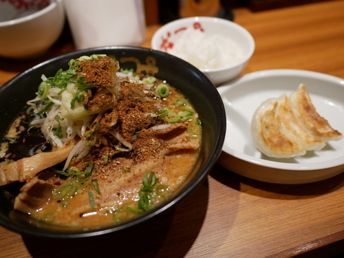 「シビレ味噌らーめんセット 中級」@なんつッ亭 御徒町店の写真