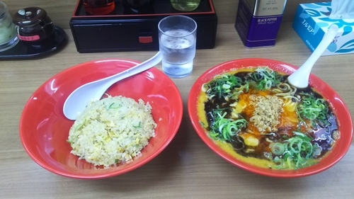「黒担々麺」@熱血らーめん in Yokohamaの写真