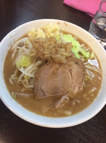 「ラーメン小（ニンニク・アブラ）730円」@ラーメンどでん 大宮店の写真