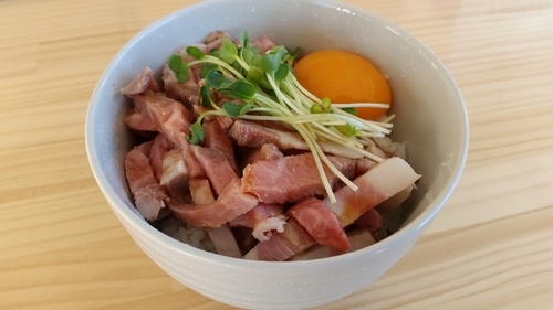 「限定？のDEATH豚骨とレアチャーシュー丼(*^O^*)」@宮二郎の写真