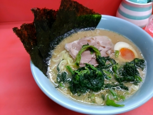 「ラーメン(700円)+ほうれん草増し150円」@濱壱家 元住吉店の写真