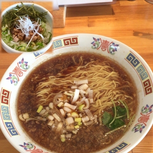 「中華かけそば＋ネギチャーシュー丼（650円）」@らぁめん 赤星の写真