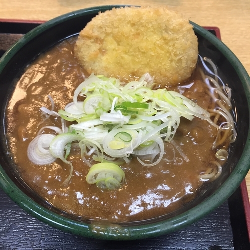 「カレー（￥400）※＋コロッケ（クーポン）」@ゆで太郎 高輪店の写真