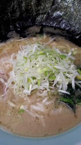 「醤油ラーメン」@新岡商店の写真