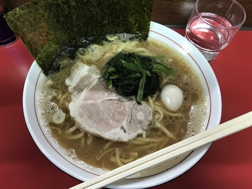 「豚骨醤油ラーメン【680円】」@豚八家の写真