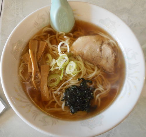 「正油ラーメン　６４０円」@らーめんランド 壱番館の写真