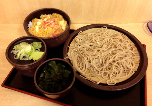 「玉子丼セット(520円)+わかめ(クーポン)」@ゆで太郎 御徒町店の写真