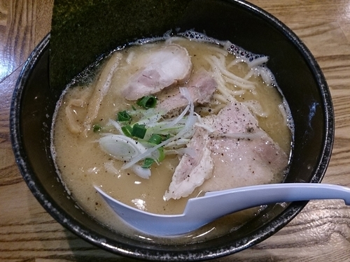 「鶏白湯の自家製麺」@めんごころ なつの写真