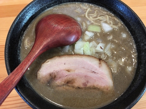 「期間限定：瀬戸内海産イワシの煮干し麺780円」@店内製麺 さくらの写真