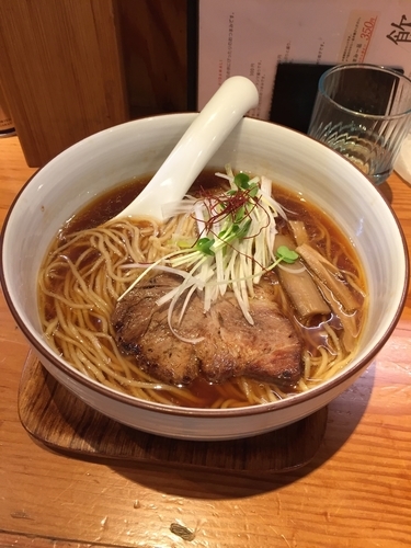 「醤油ラーメン・半替玉・ライス」@麺や ひだまりの写真