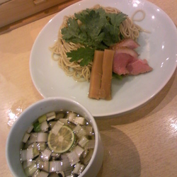 鴨つけそば９００円