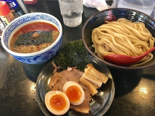 「辛つけ麺 並200g 温盛 ¥780+三田盛り無料券」@つけ麺専門店 三田製麺所 国分寺並木店の写真
