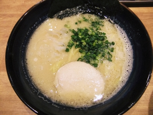 「こってりの白湯（650円）」@鶏専門 らーめん銀の写真