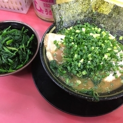 チャーシューメン＋万能ねぎ＋純正ほうれん草