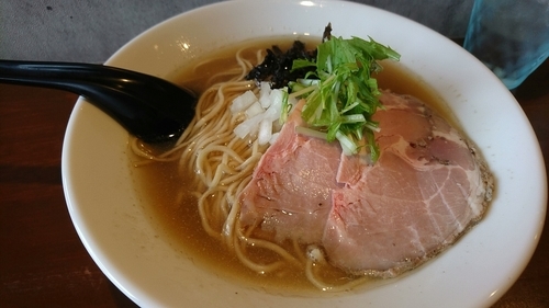 「煮干しソバ「塩」　730円」@中華蕎麦 志の写真