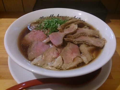 「醤油(手揉み)+チャーシュー」@麺庵ちとせの写真