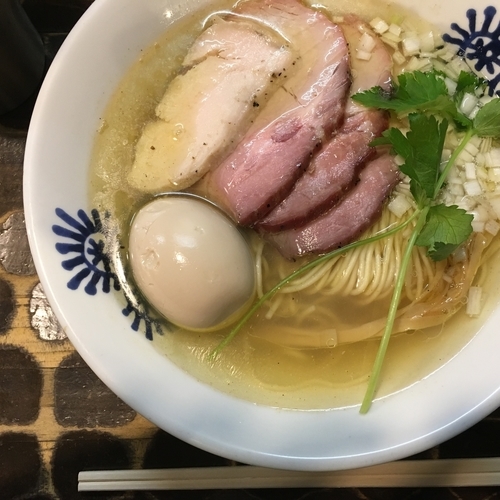 「限定 芳香塩そば」@特級鶏蕎麦 龍介の写真