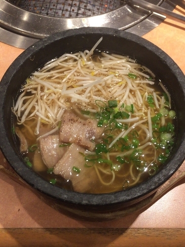 「石鍋鶏がらラーメン」@焼肉牛太 徳山久米店の写真
