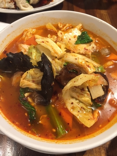 「湯麺、マーラー」@ちょもらんま酒場 八重洲地下街店の写真