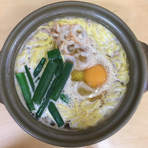 「鍋焼きラーメン大 (700円)」@鍋焼きラーメン千秋の写真