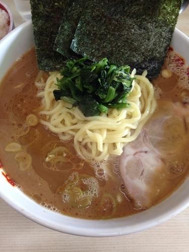 「ラーメン（中）」@横浜ラーメン 町田家 町田本店の写真