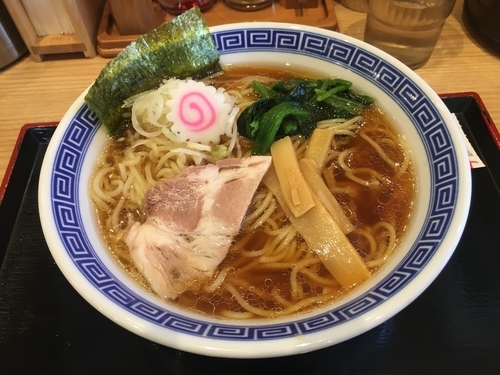 「中華そば（中盛り）」@舎鈴 北品川店の写真