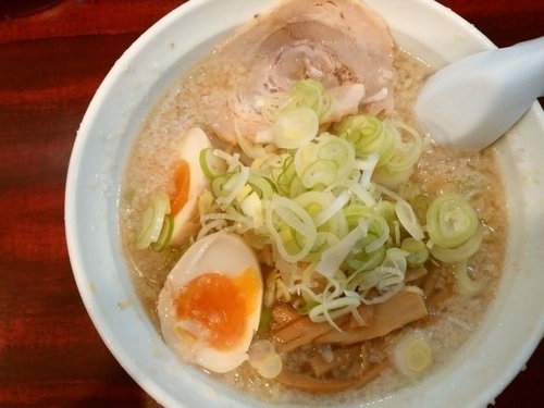 「味玉子らーめん（脂普通・ねぎ多め）」@こってりらーめん なりたけ TOKYOの写真