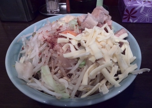 「あえそば780円(全部マシ)+チーズ50円」@麺や あかつきの写真