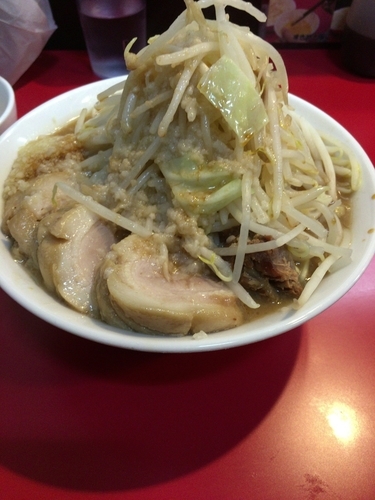 「ラーメン 豚二枚追加 生卵 ニンニクアブラ」@千里眼の写真