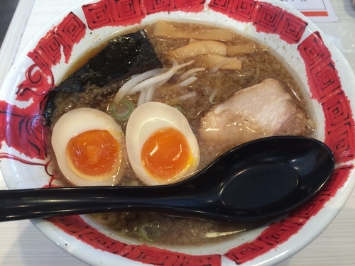 「魚だし香る醤油麺＋味玉:800円」@らあ麺ダイニング偽セバ成ル。KAKERUの写真