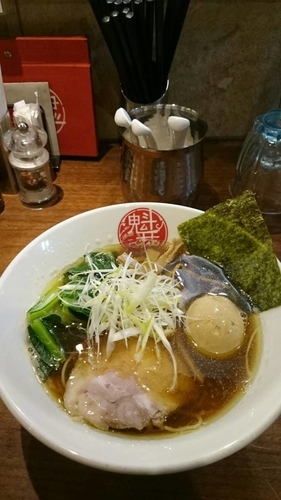 「魁花らーめん＋味玉」@天然魳煮干だしらーめん創房 魁花の写真