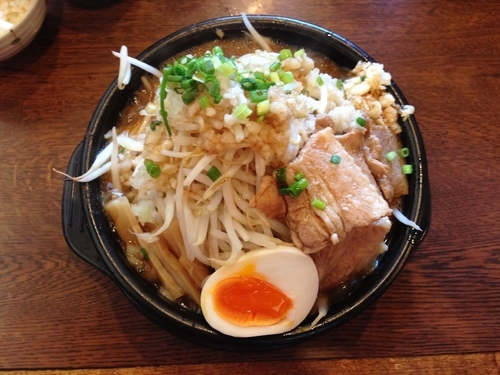 「豚煮込み 大盛り」@つけめん まぜそば 麺喰の写真