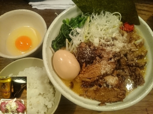 「豚みそカレー＋ごはん＋こだわり生卵＋エビスビール 他」@みそや林檎堂BASICの写真