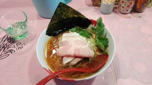 「地鶏中華そば」@らーめん凛々の写真